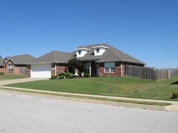231 Beasley Dr, Centerton, AR 72719