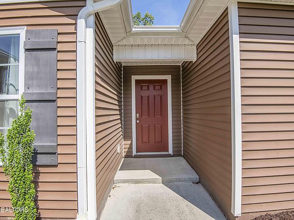 4th image of 329 Contentment Ln
