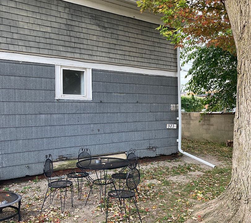 1st image of 321 E Gilbert St #323
