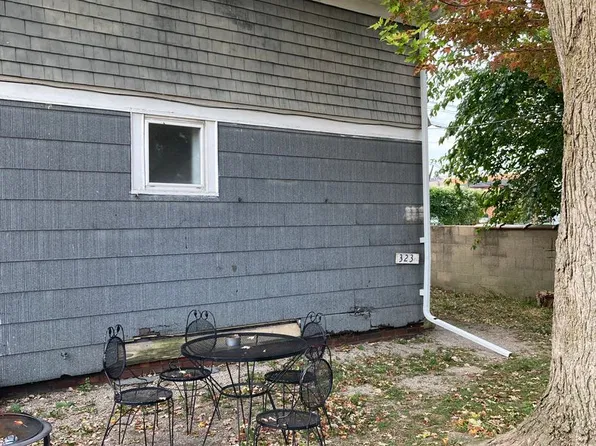 321 E Gilbert St, 321 E Gilbert St #323, Muncie, IN 47305