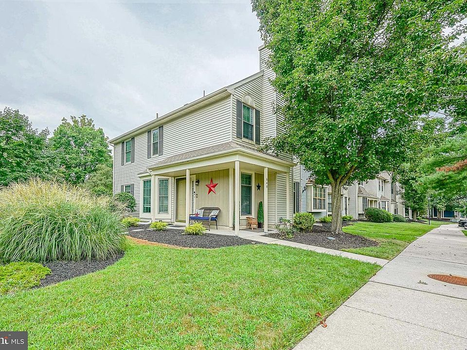 1st image of 640 Foxton Ct