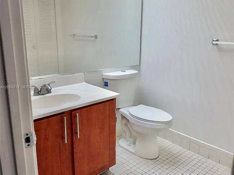 1000 SW 125th Ave #N402 — Photo 12