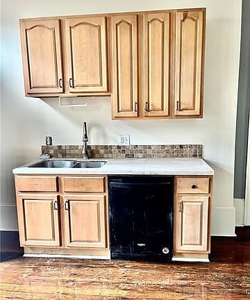 3rd image of 1727 Terpsichore St