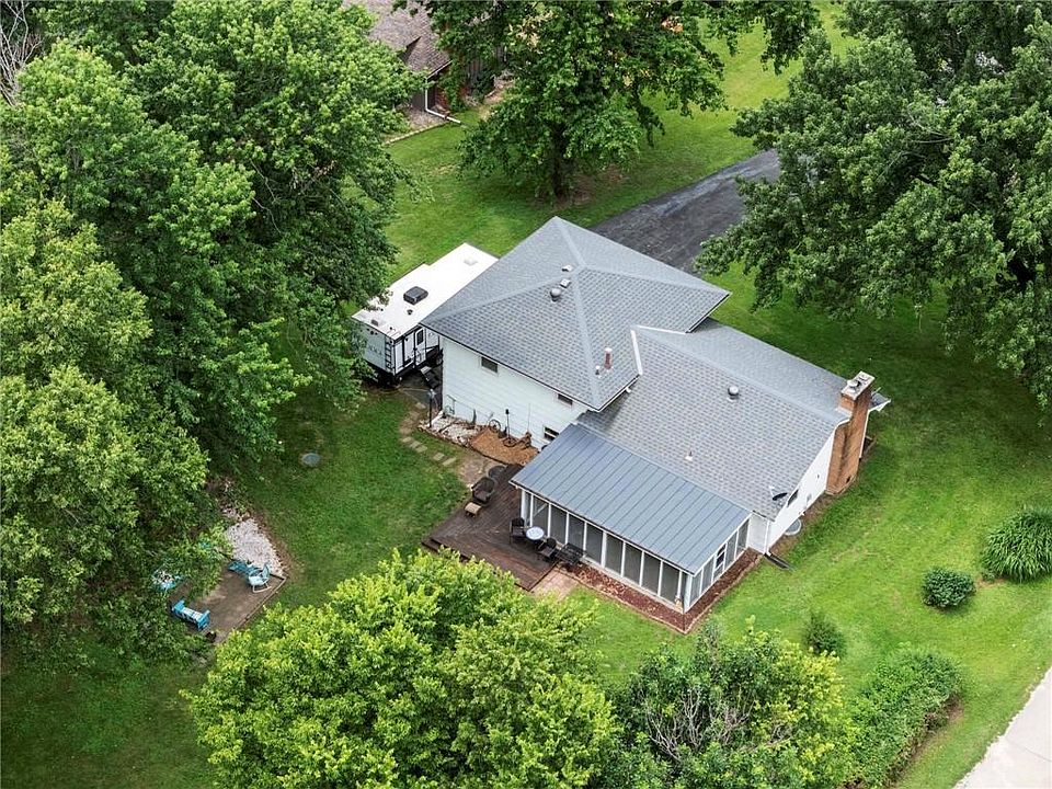 1st image of 817 S Alexander Rd