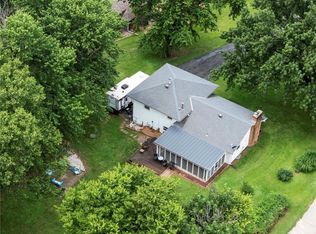 817 S Alexander Rd, Independence, MO 64056