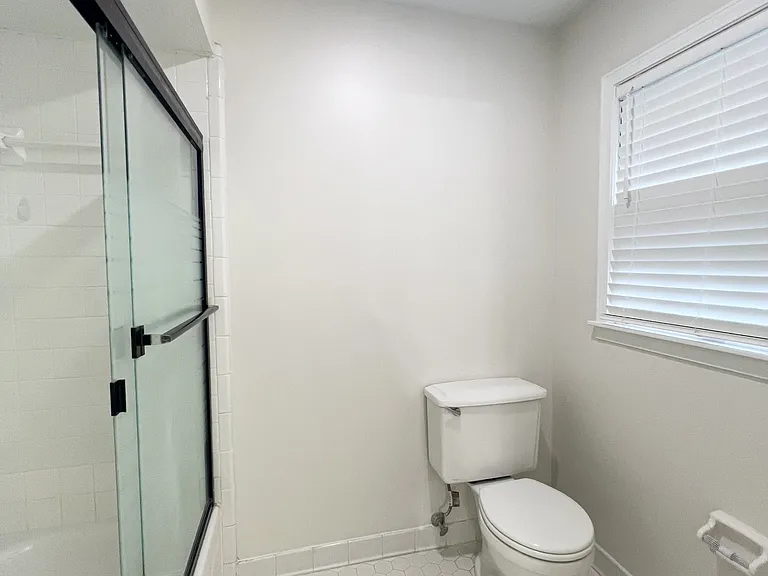 6123 Blue Springs Ave — Photo 9