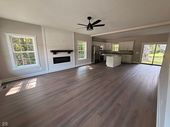 2nd image of 352 Jefferson Valley