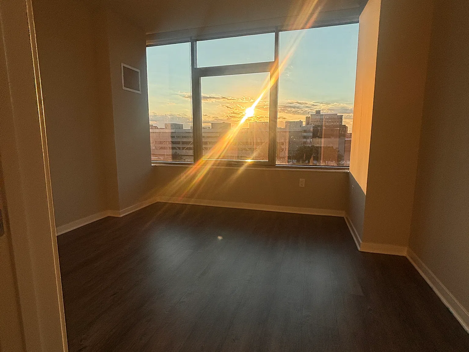 1 bed, 720 sqft, $2,500 — Photo 3
