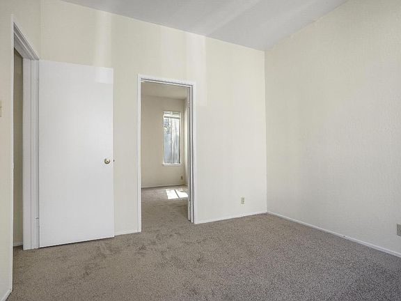 5th image of 37 Isis St #J