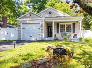 6 Wood Acres Rd, Amston, CT 06231