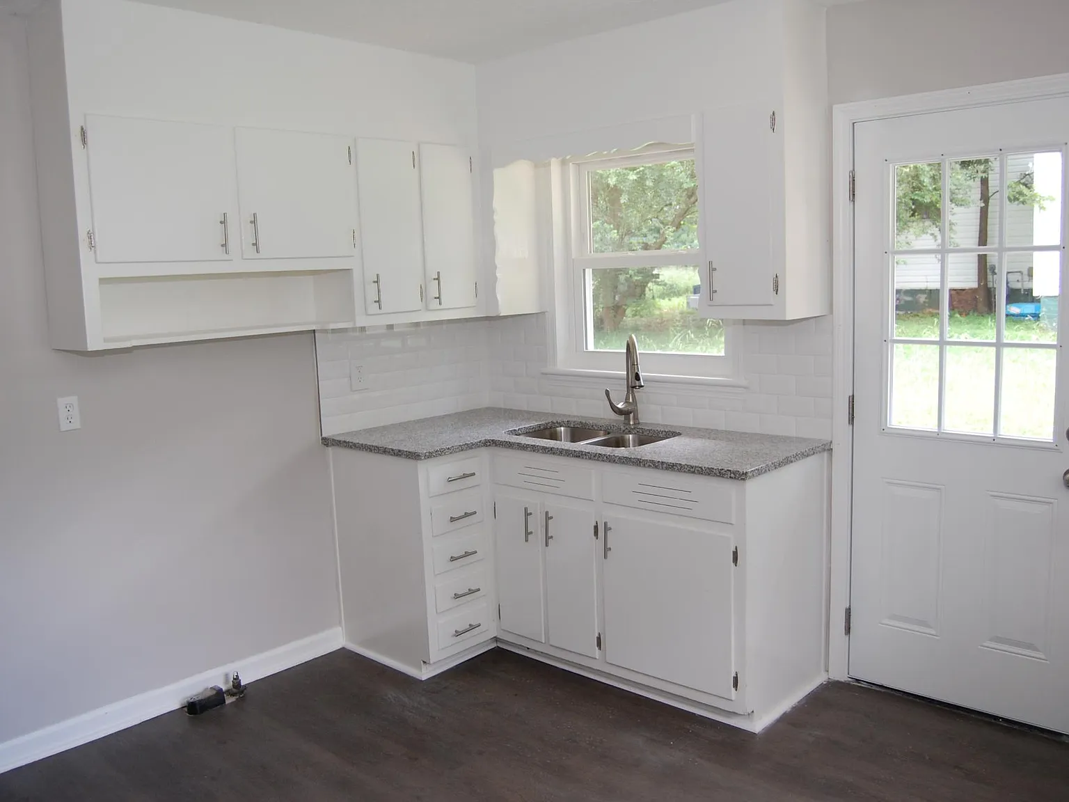 2 bed, 832 sqft, $1,450 — Photo 3