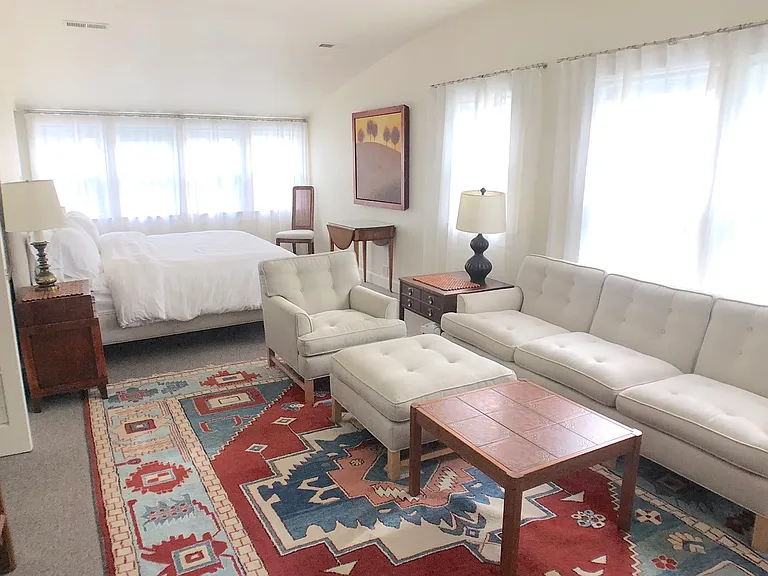 100 Egypt Ln — Photo 11
