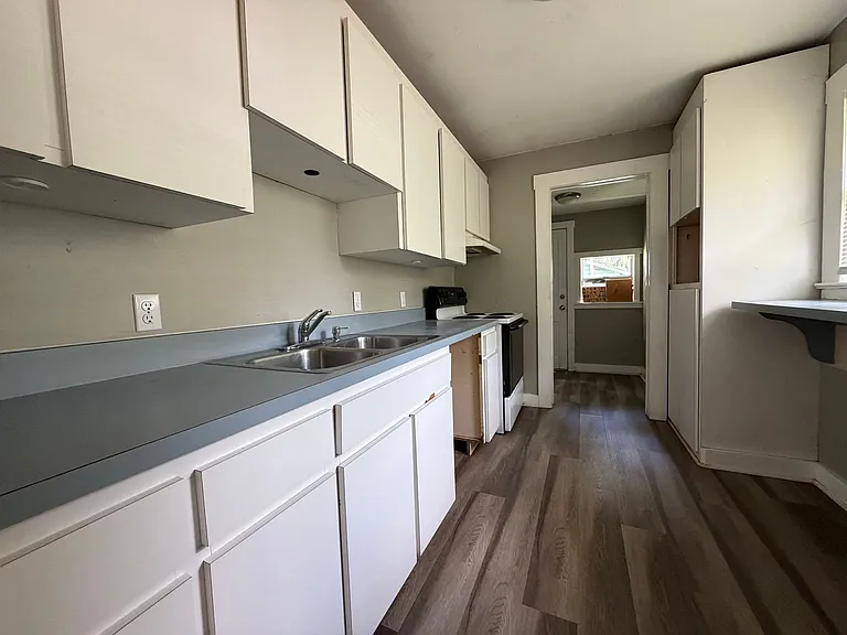 1907 McGee Rd — Photo 5