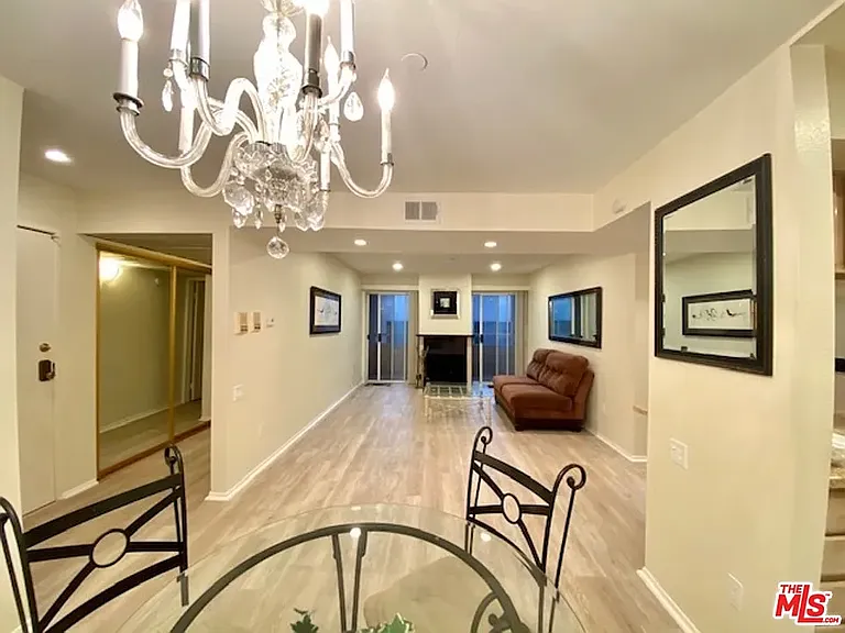 10960 Ashton Ave #306 — Photo 3