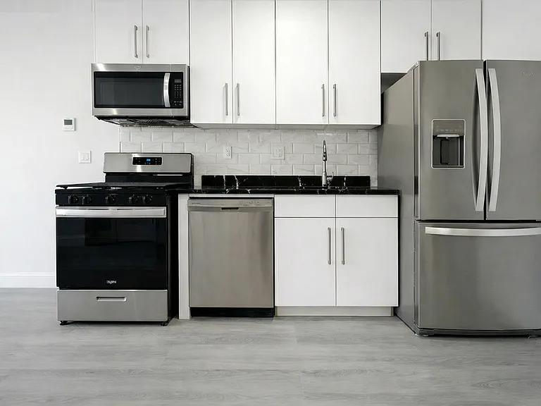 142 Huron St #5C — Photo 2