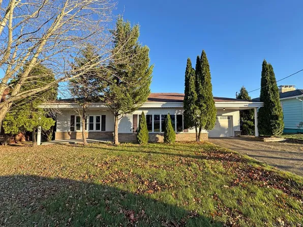 1734 Goucher St, Johnstown, PA 15905