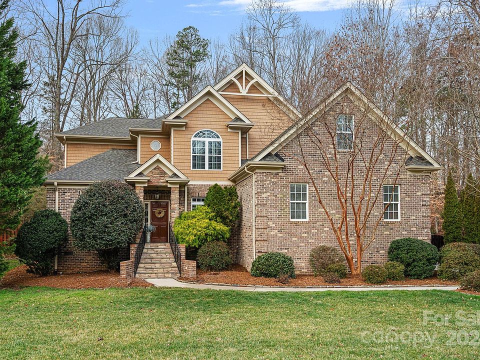 1st image of 2424 Grimmersborough Ln