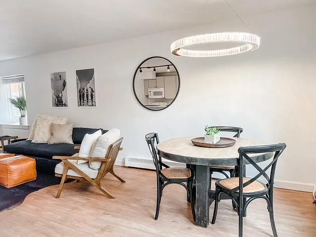 1 bed, 1.5 bath, 674 sqft, $5,900 — Photo 3