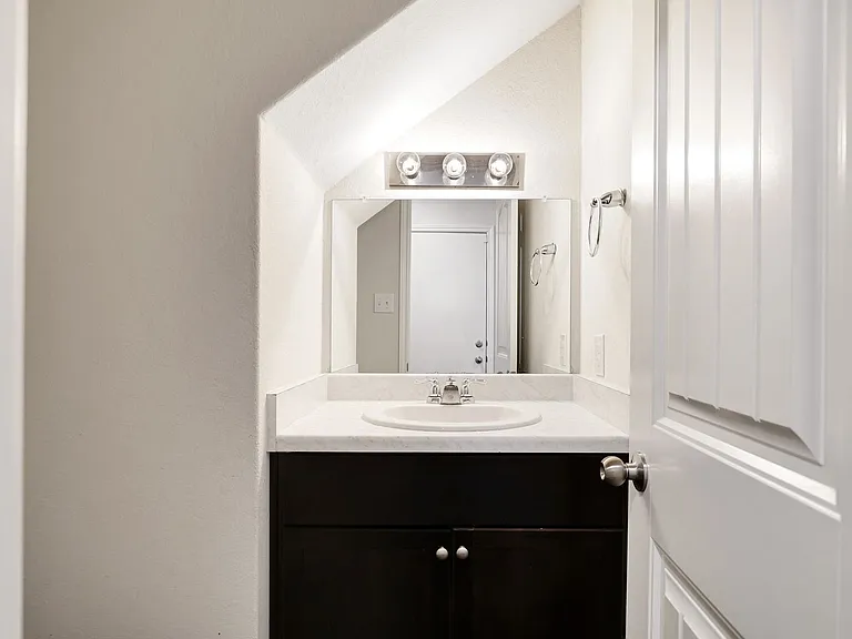 2850 Lindenwood Run — Photo 17