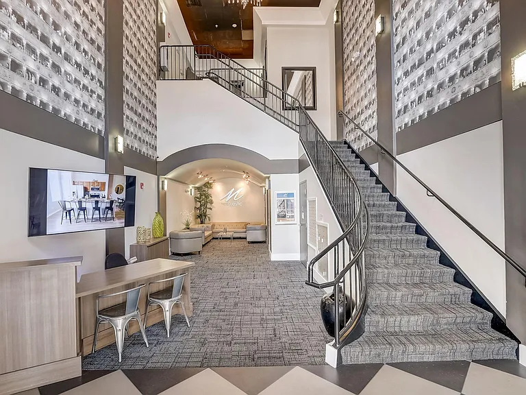 Majestic of Downtown Baldwin Park — Photo 44