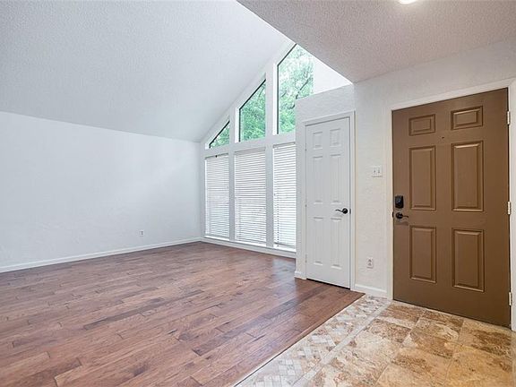 4th image of 1204 Wiltshire Dr