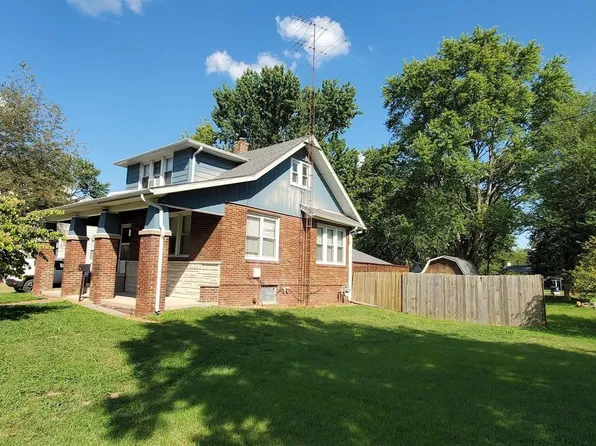 718 Penina St, Pinckneyville, IL 62274
