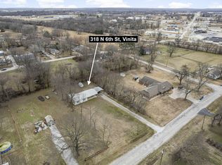318 N 6th St, Vinita, OK 74301
