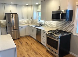 520 W 9th Ave, Marion, IA 52302