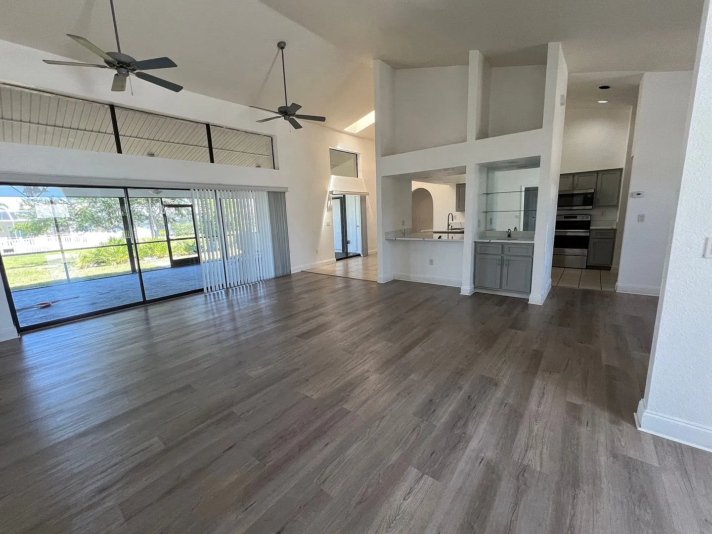 $1,975 ** Annual ** Available 10/1/26 - Newly Renovated ** 3/2 Single Family Home With Oversized ... — Photo 3