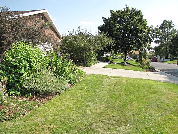 4th image of 10047 S Aberdeen Cir