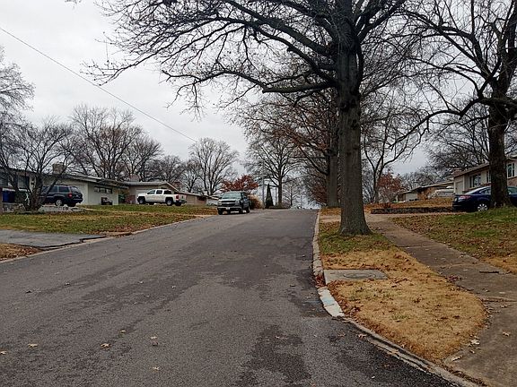 4th image of 10400 Saint Ann Ln