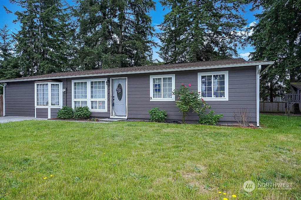 17425 SE 267th Place photo 1