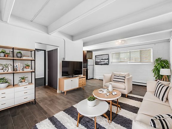 2nd image of 1525 Yates St #4