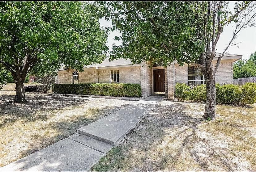 1st image of 10405 Holly Grove Dr