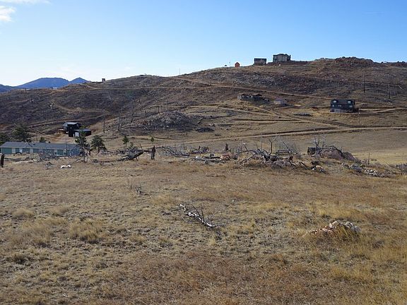 3rd image of 654 Horse Mountain Dr