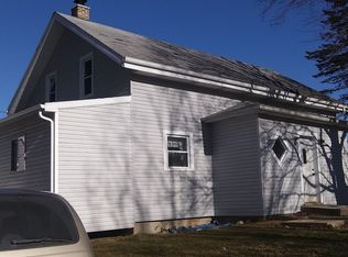 67926 County Road 372, Hartford, MI 49057