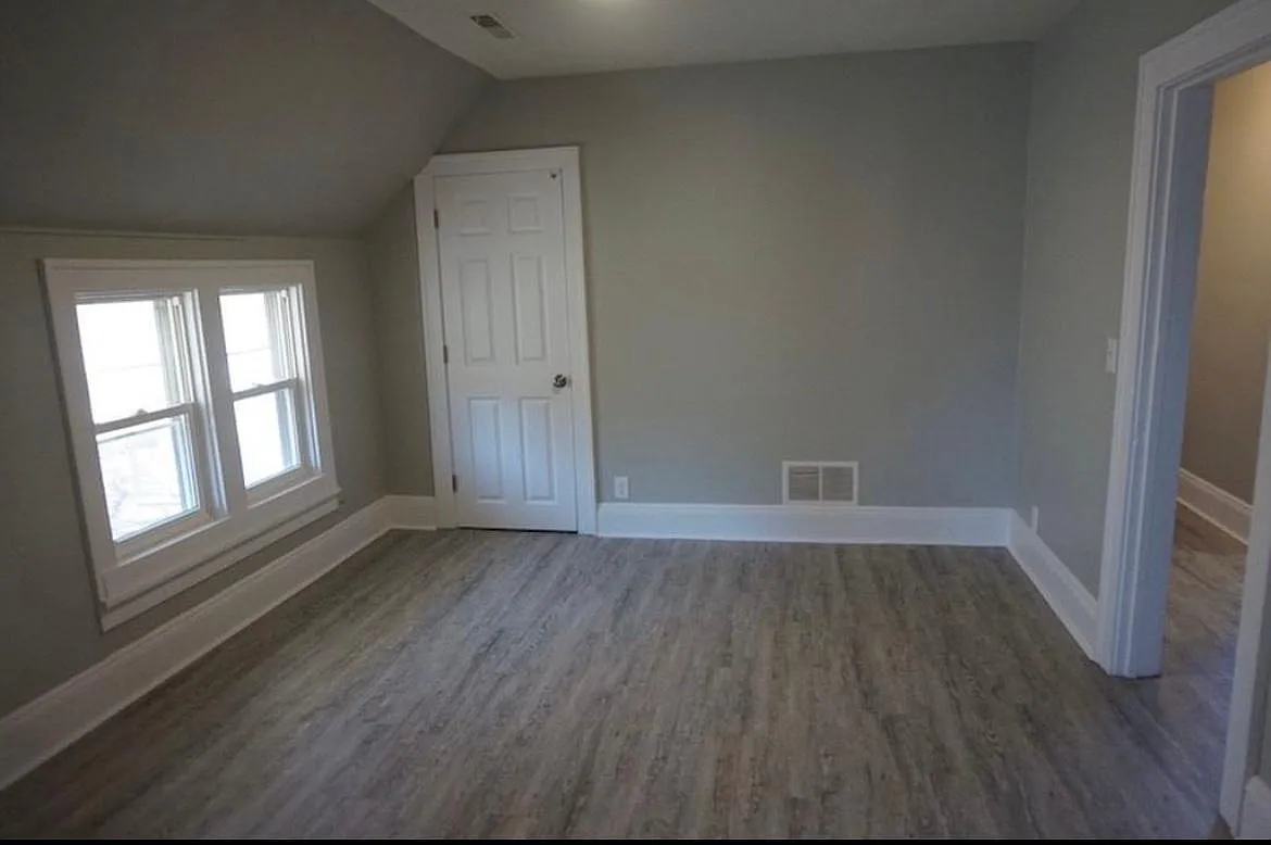 4735 Bryant Ave N — Photo 4