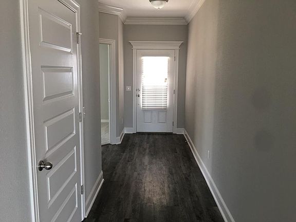 4th image of 971 Roselawn St