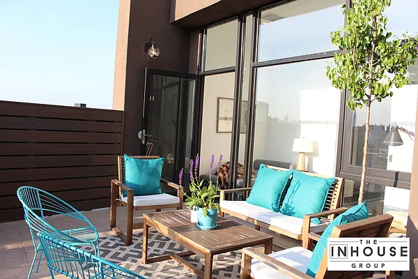 Sold by The In House Group | media 5