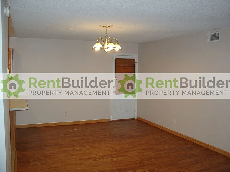 14104 Turner Pl NE — Photo 24