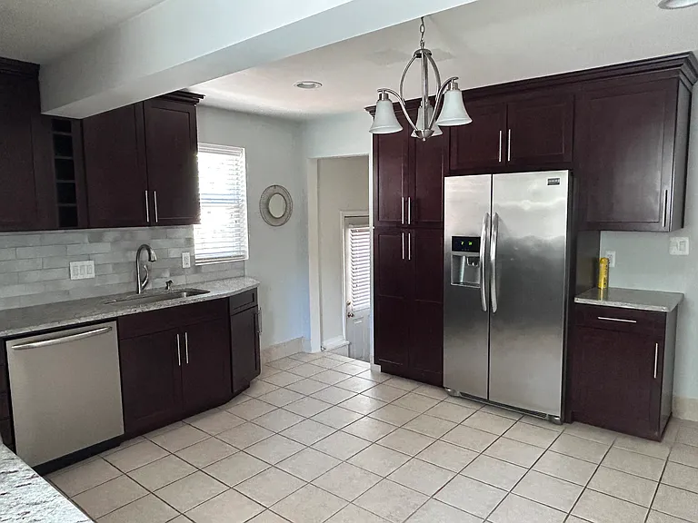 311 Catalpa Dr — Photo 5