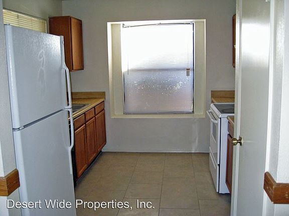 3rd image of 8708 W Clarendon Ave