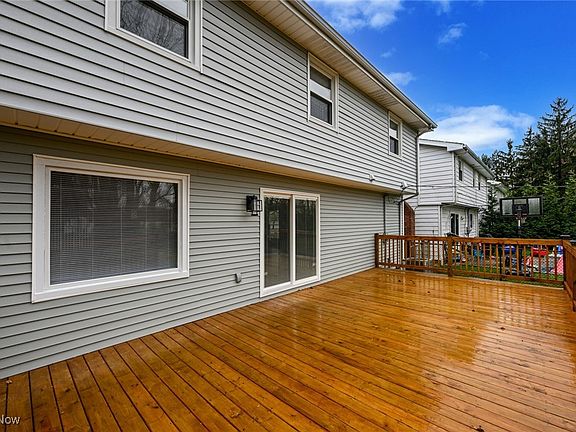 4th image of 23109 Fairmount Blvd