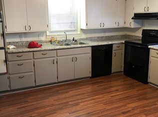 836 N Jefferson Ave, Iola, KS 66749