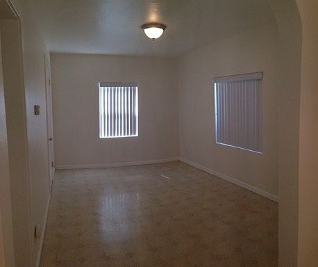 4th image of 299 Mariposa Ave APT B