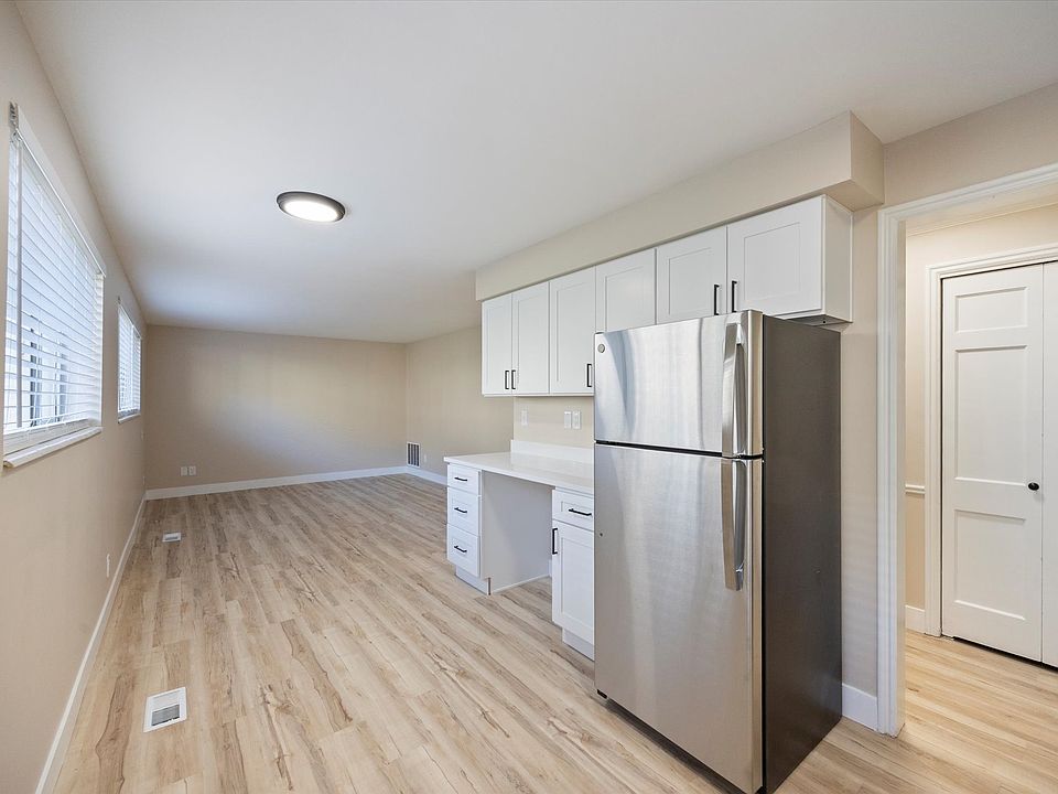 1st image of 2220 E Murray Holladay Rd APT 110