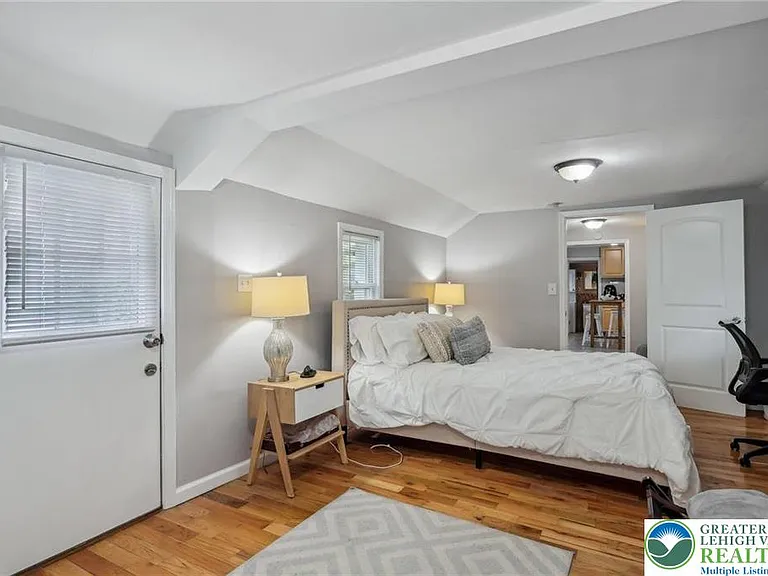 3203 Washington St — Photo 13