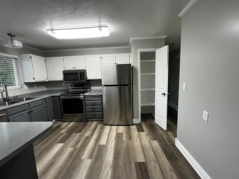1442 N 900 W — Photo 6