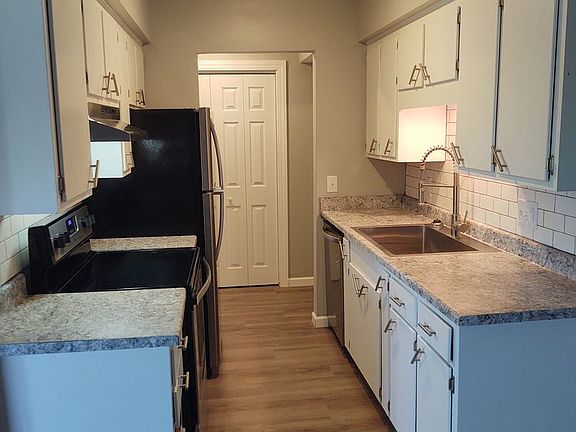 4th image of 133 W 35th St #304