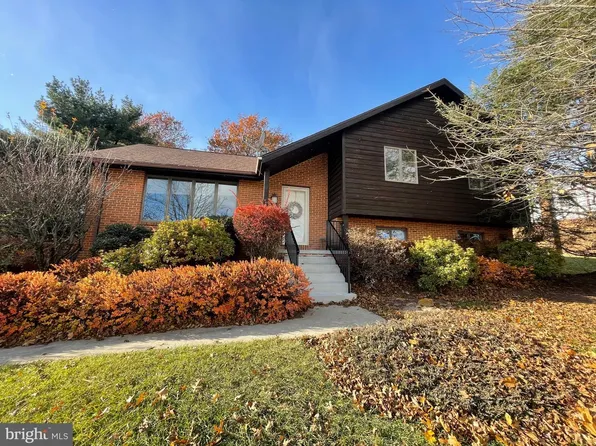 511 Grandview Dr, Frostburg, MD 21532